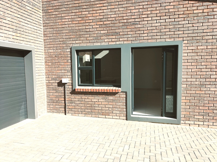 3 Bedroom Property for Sale in Fraaiuitsig Western Cape